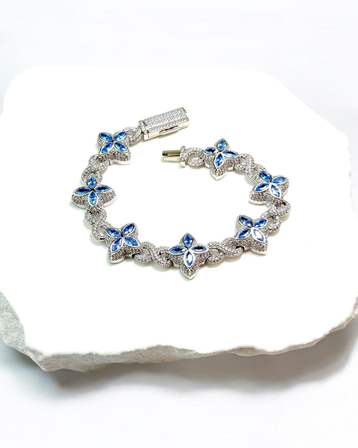 INFINITY FIORI DIAMOND BRACELET - SILVER/BLUE