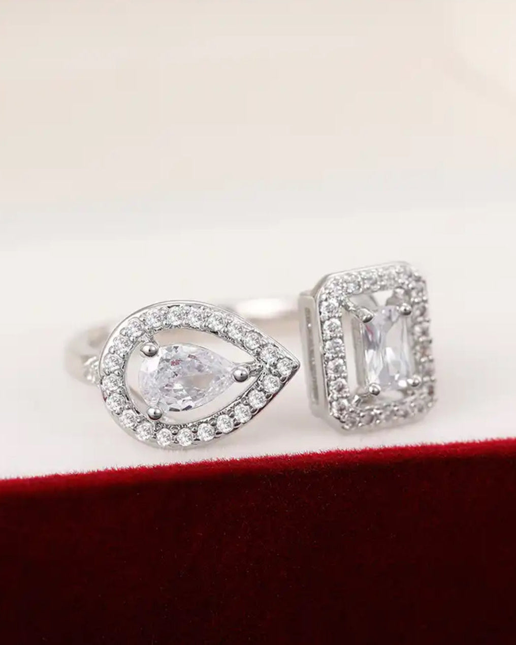 DIAMOND RING - SILVER