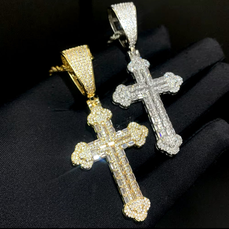 LUXURY CROSS PENDANT - GOLD