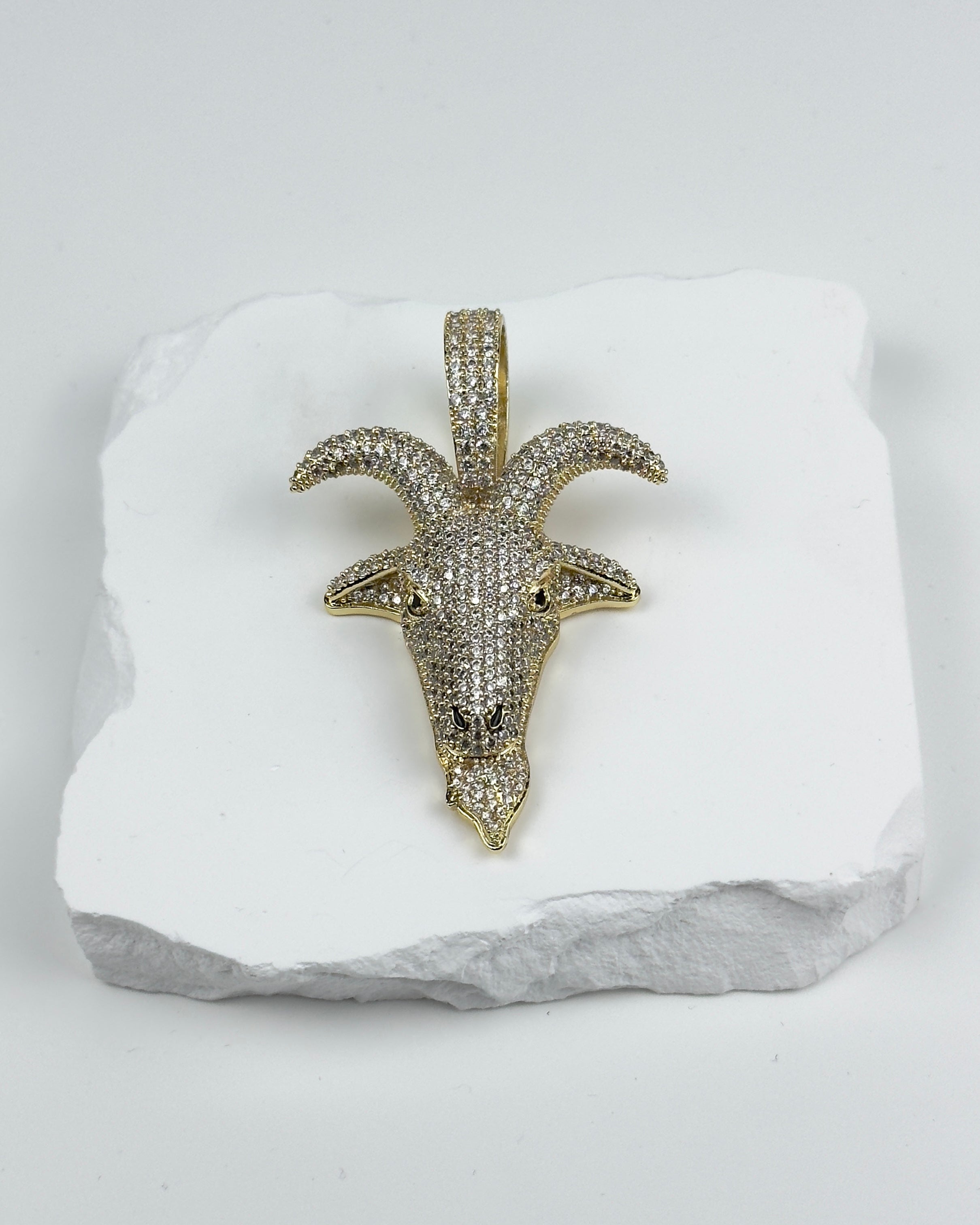 GOAT HEAD PENDANT - GOLD