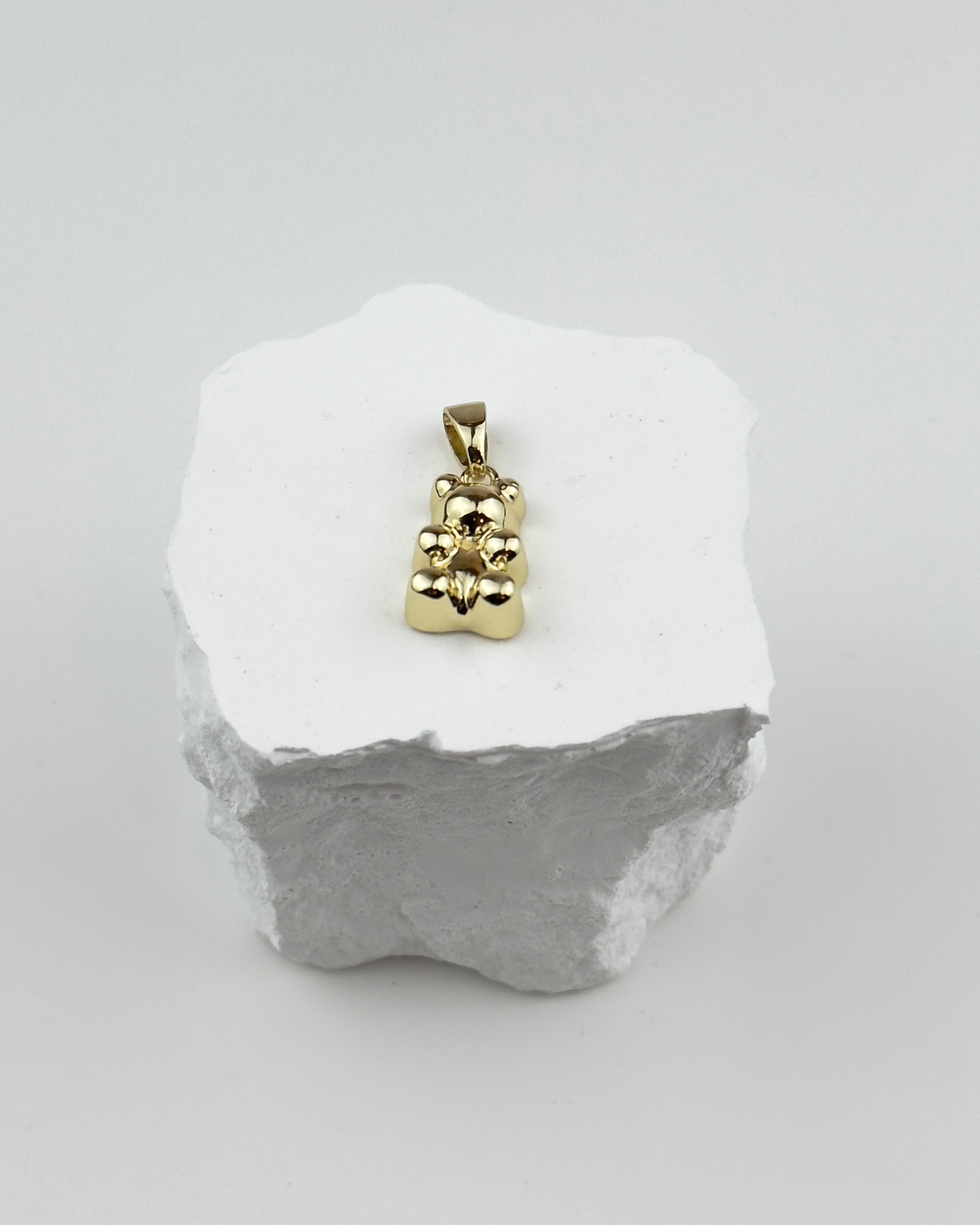 GUMMY BEAR PENDANT - GOLD