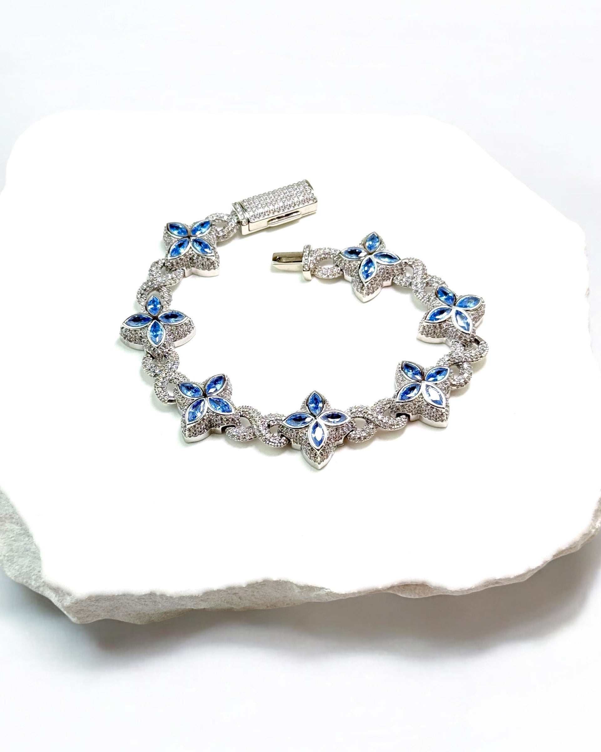 INFINITY FIORI DIAMOND BRACELET - SILVER/BLUE